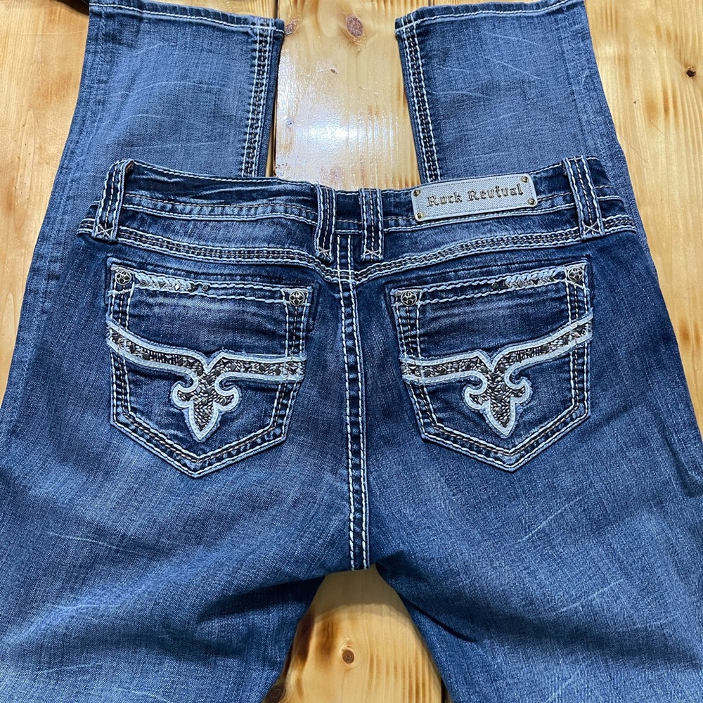 ROCK REVIVAL SKINNY JEANS